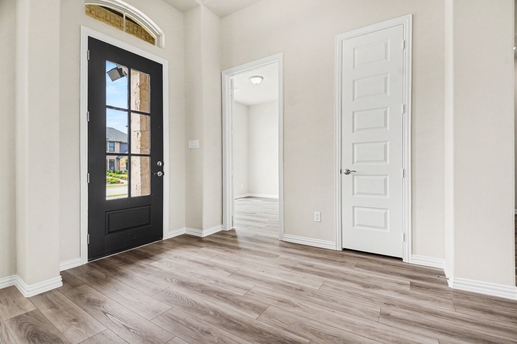 1913 Barrix Lane Desoto TX 75115