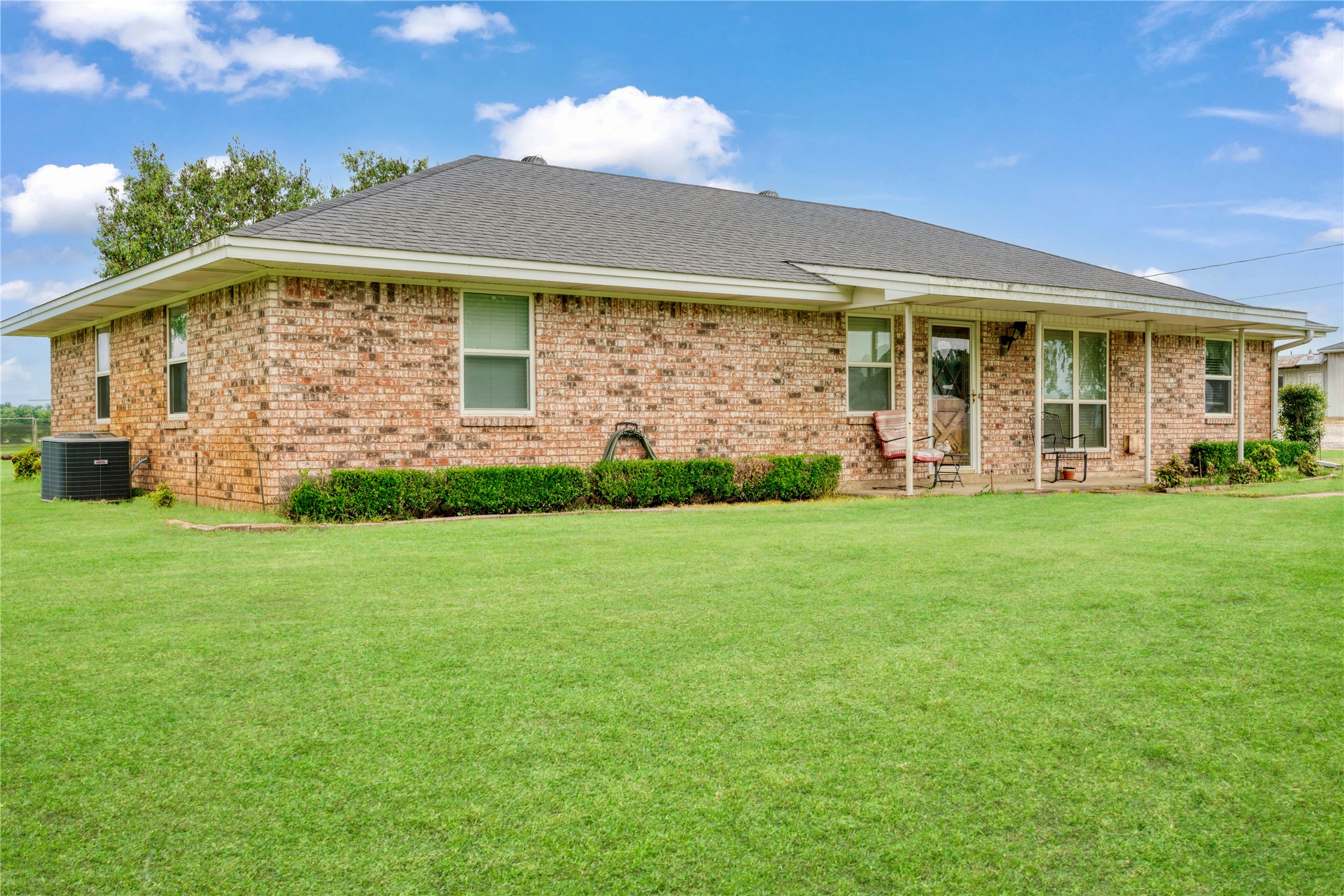 1355 County Road 33100 Sumner TX 75486