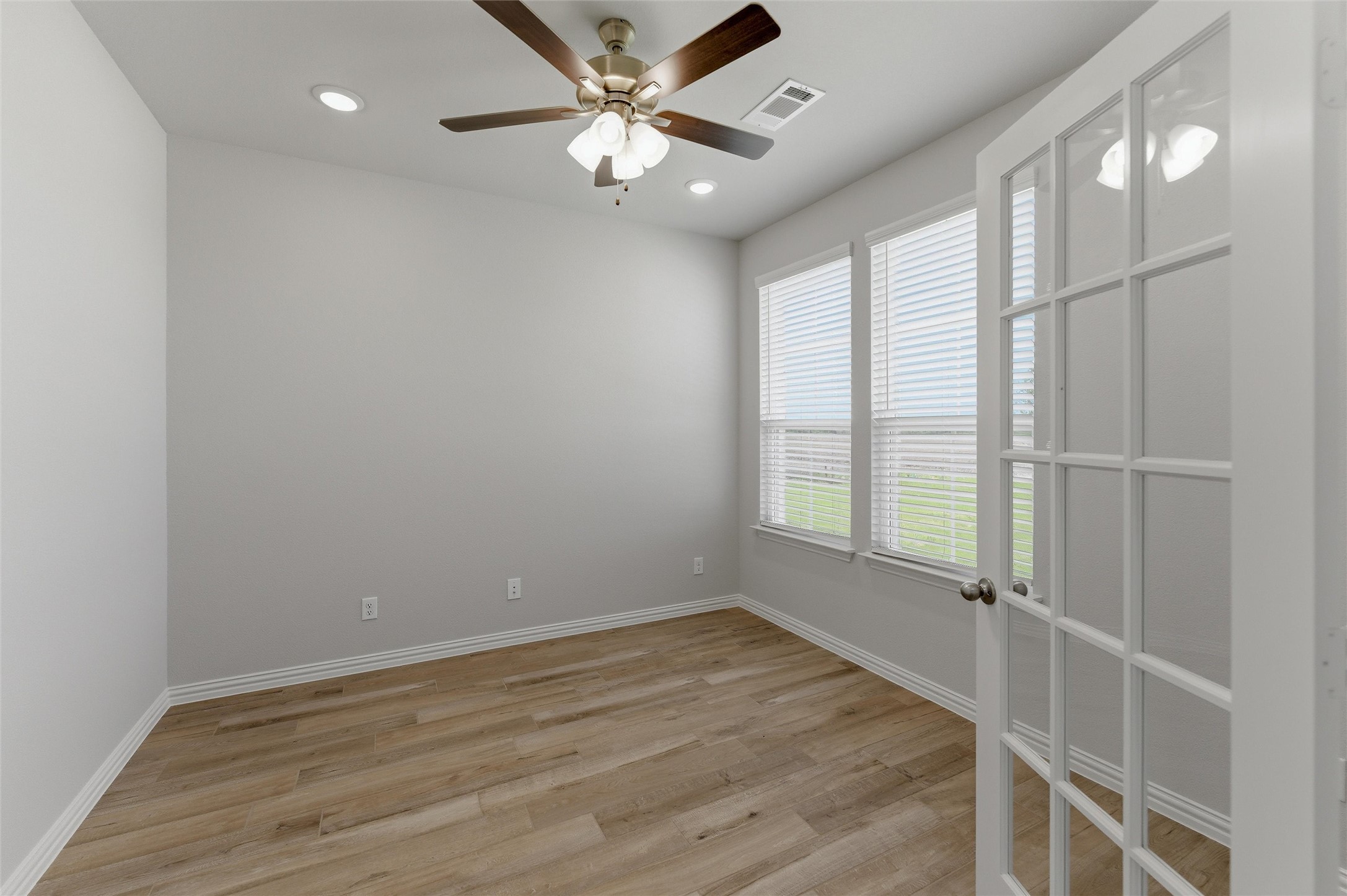2627 Witness Tree Road Oak Ridge TX 75161