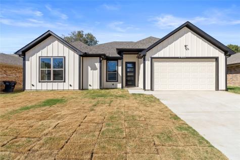 2812 Ridge Road N Fort Worth TX 76133