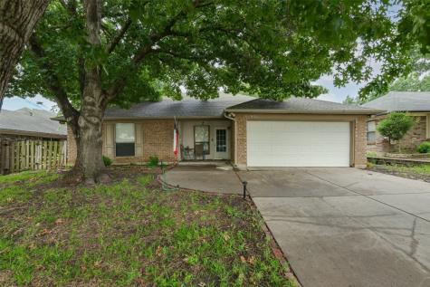 924 Thistle Ridge Lane Arlington TX 76017