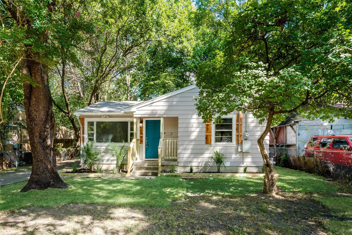 8719 Wadlington Avenue Dallas TX 75217