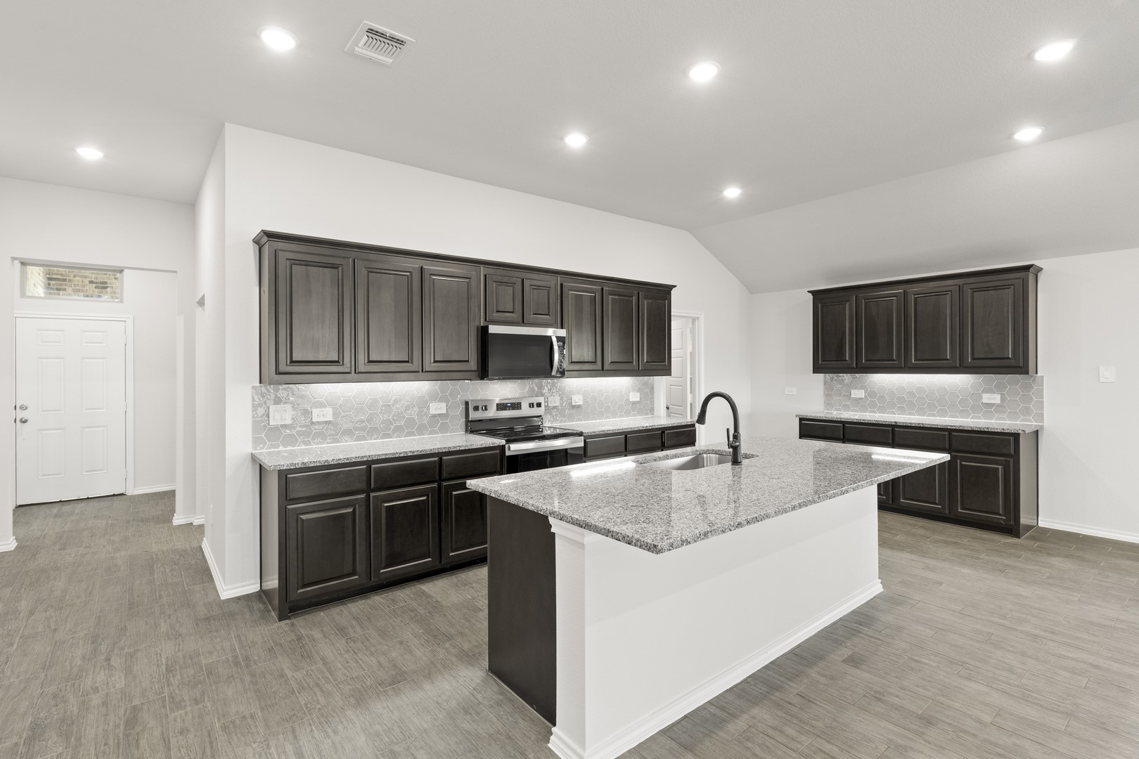 7816 Kingfisher Road Aubrey TX 76227