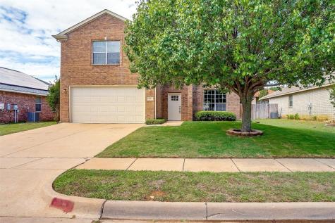 10312 Trevino Lane Benbrook TX 76126