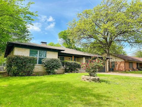 801 N Douglas Avenue Cleburne TX 76033