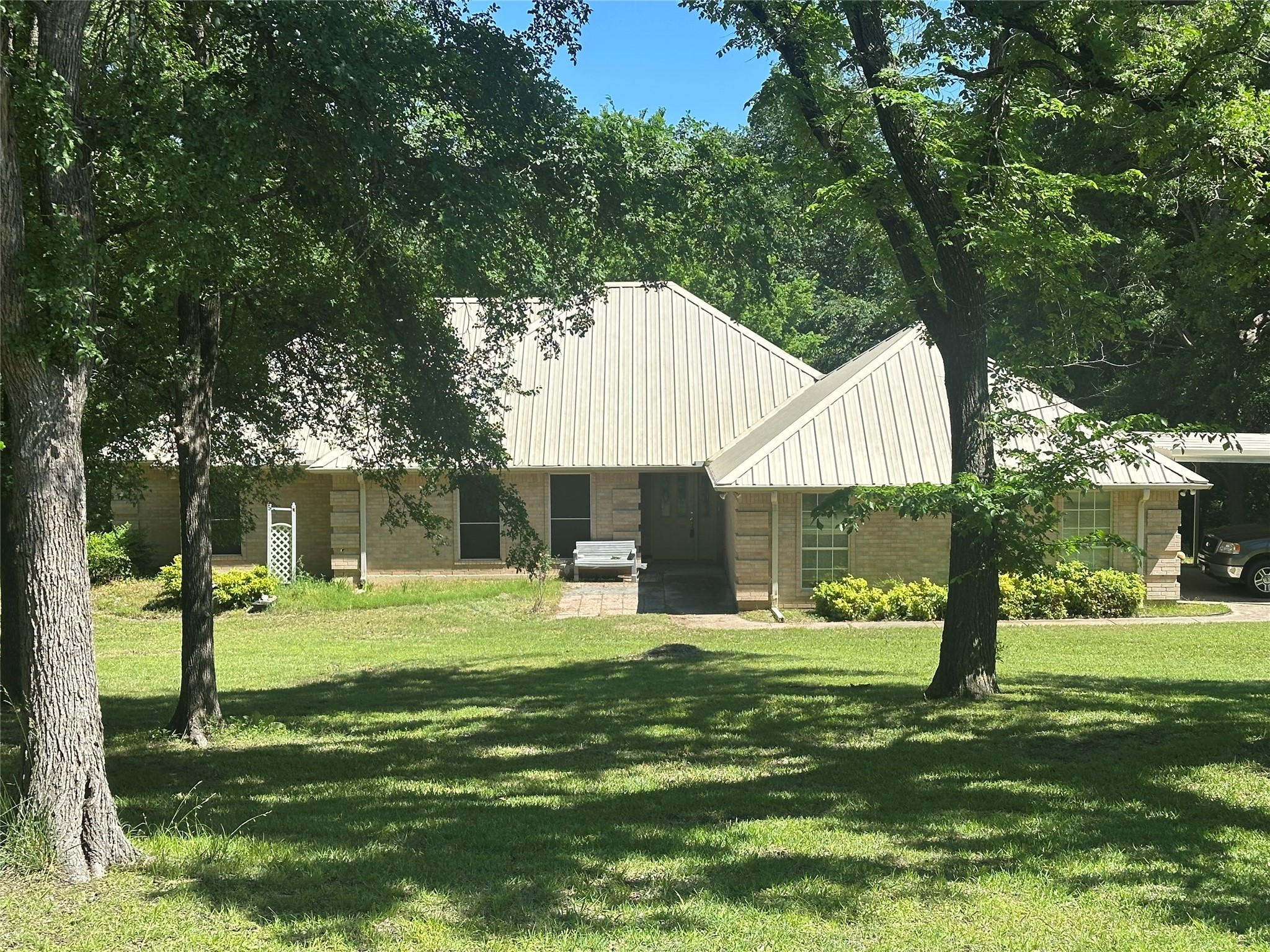 824 Imogene Court Azle TX 76020