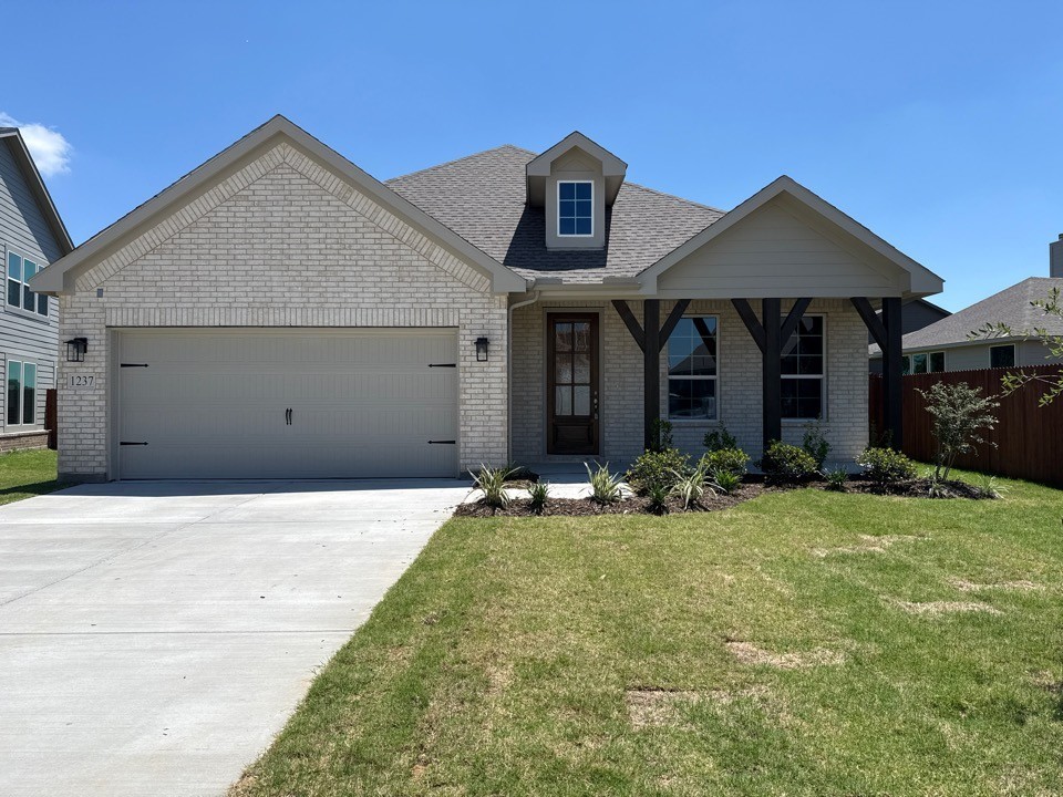 1237 Frio Drive Springtown TX 76082