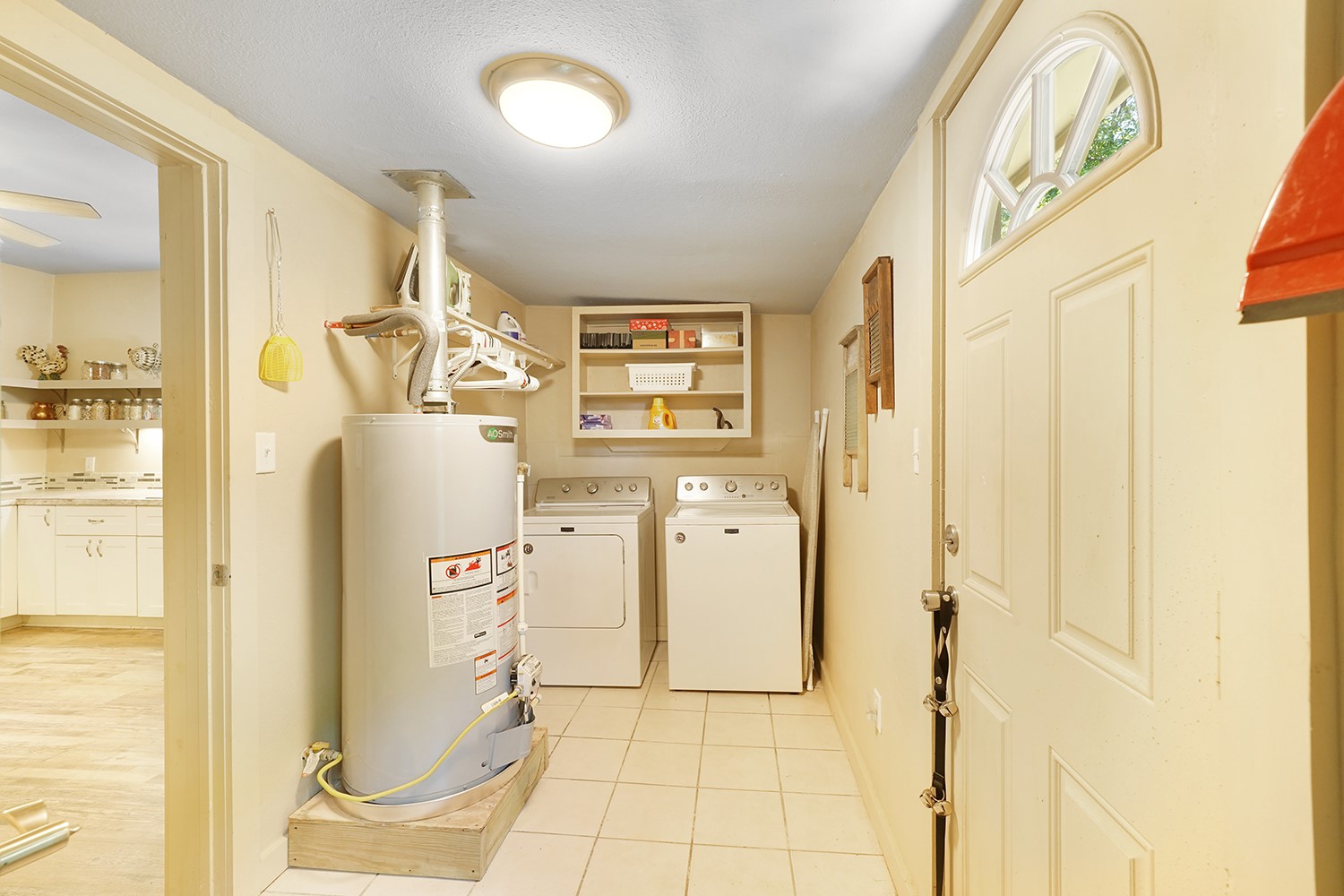 207 N Oneil Street Alvord TX 76225