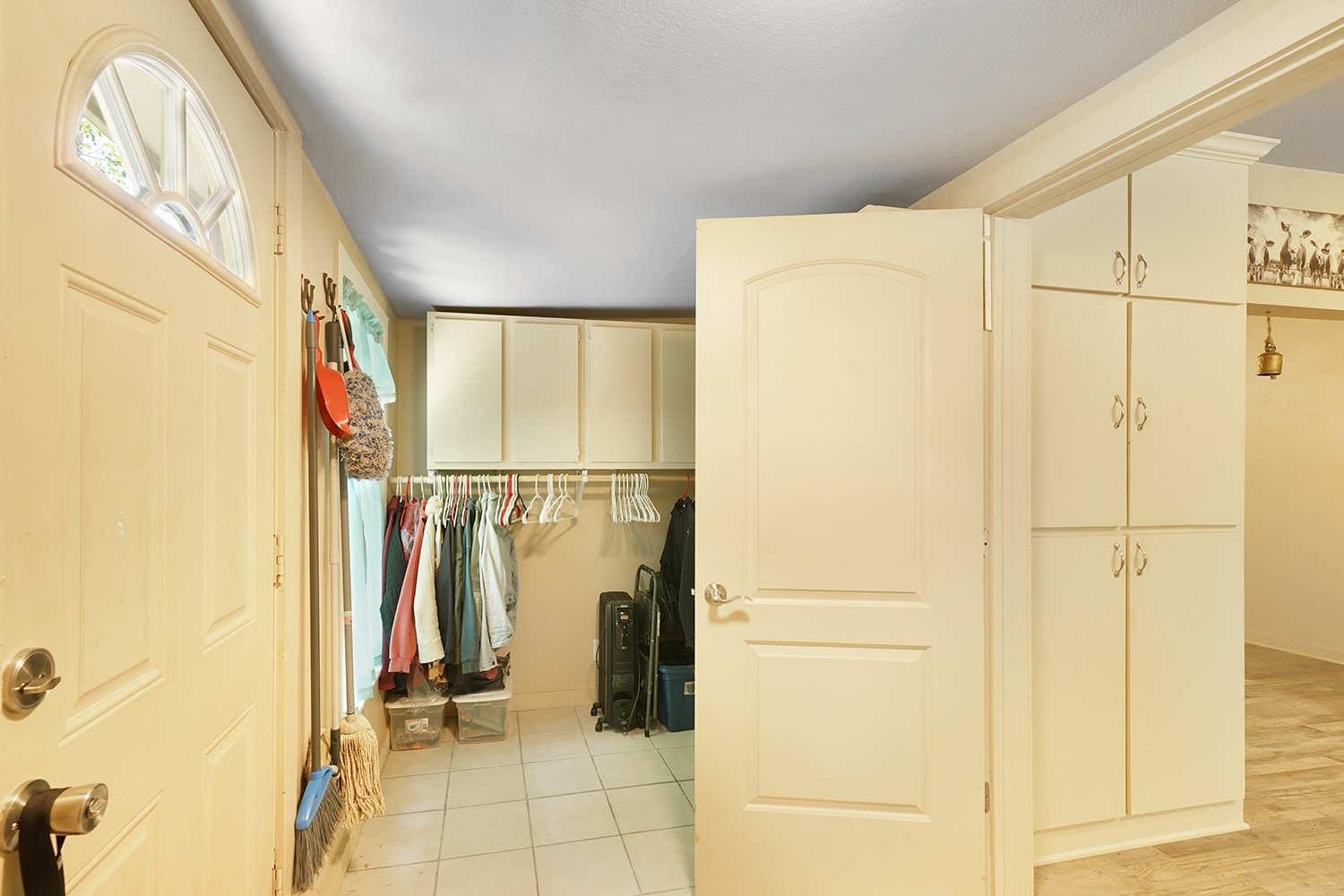 207 N Oneil Street Alvord TX 76225