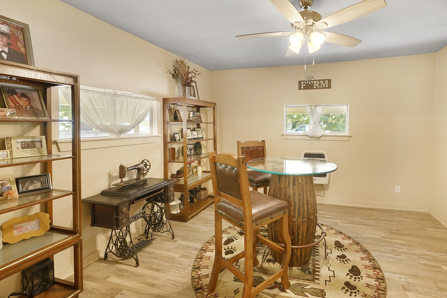 207 N Oneil Street Alvord TX 76225