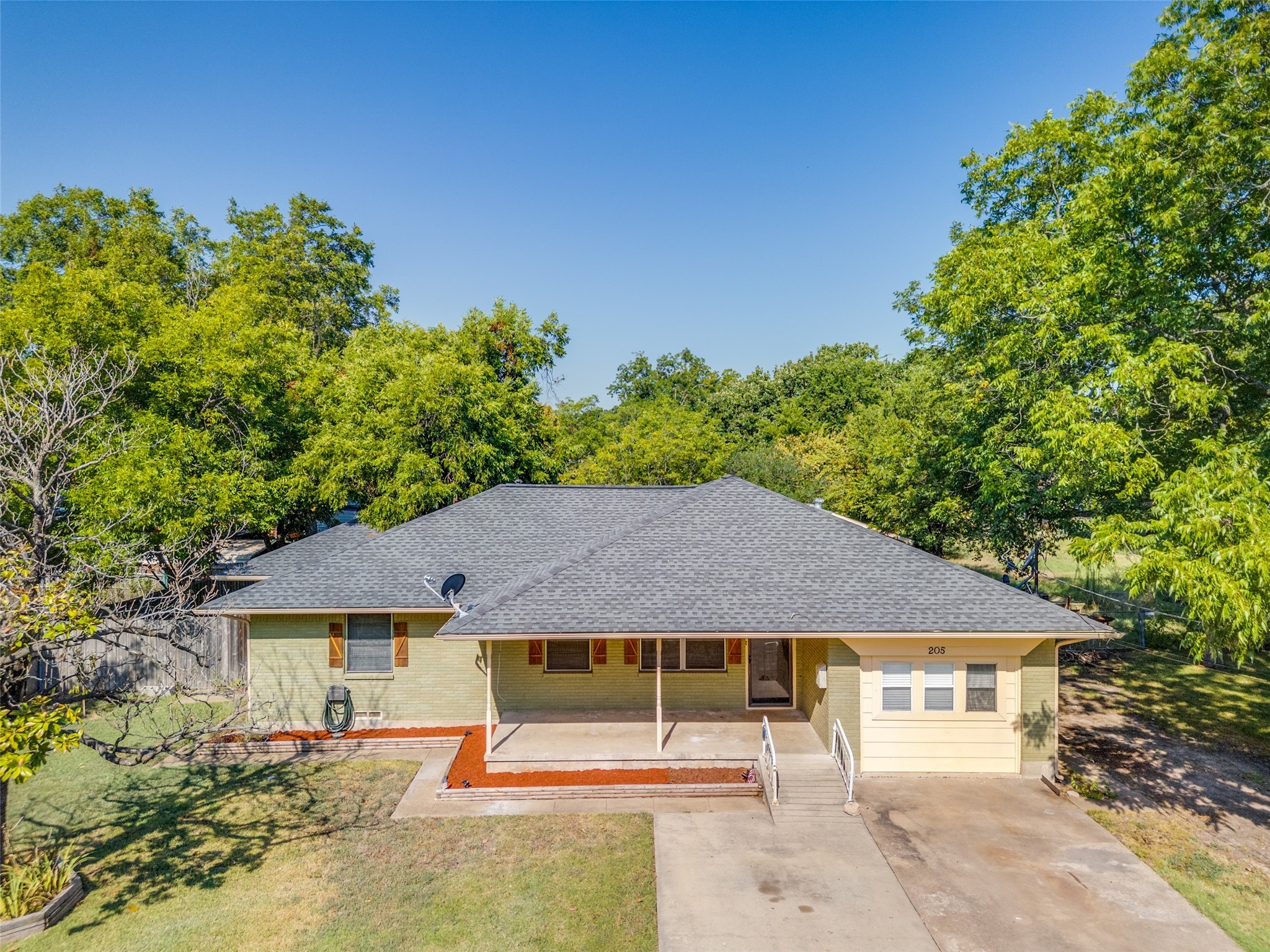 205 Windom Street Farmersville TX 75442