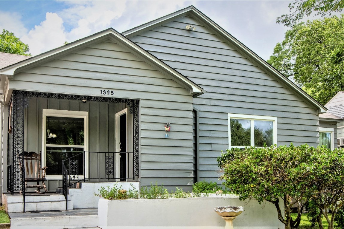 1325 W Chestnut Street Denison TX 75020