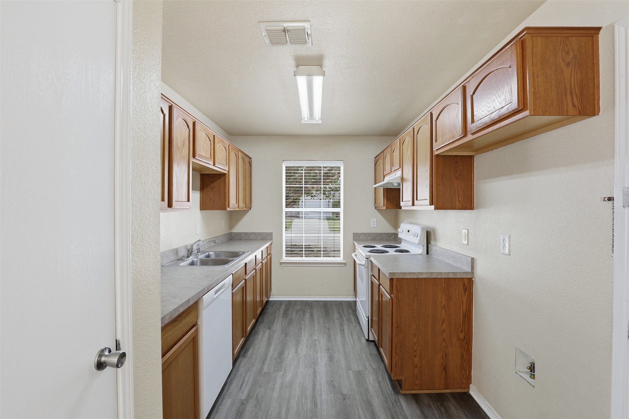 1452 Pine Lane Fort Worth TX 76140