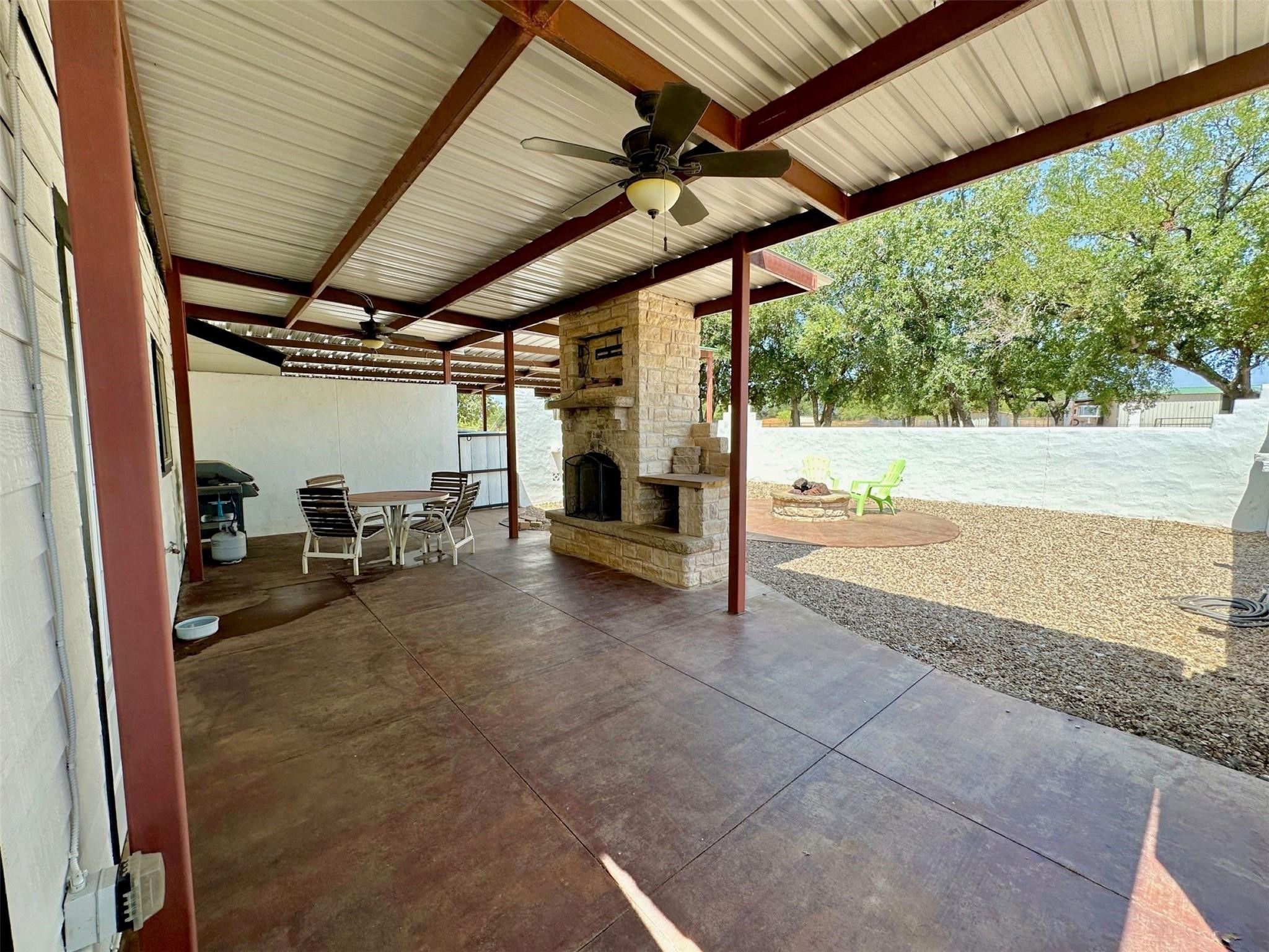 2901 Wind Mill Court Tolar TX 76476