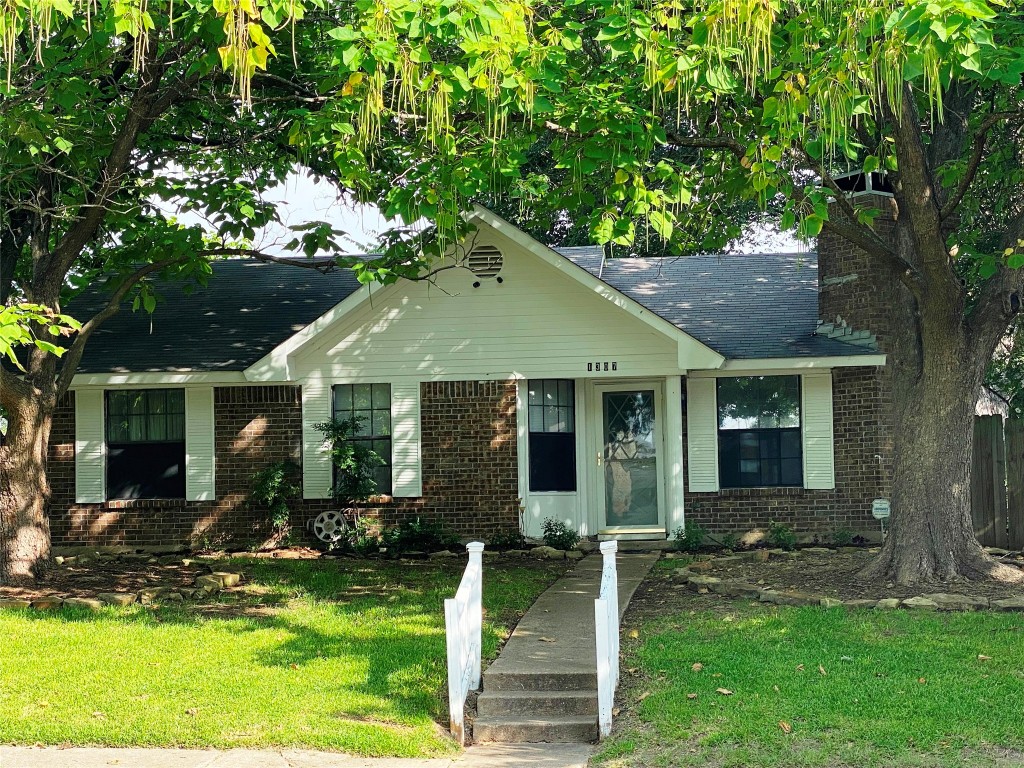 1307 Bryan Place Seagoville TX 75159