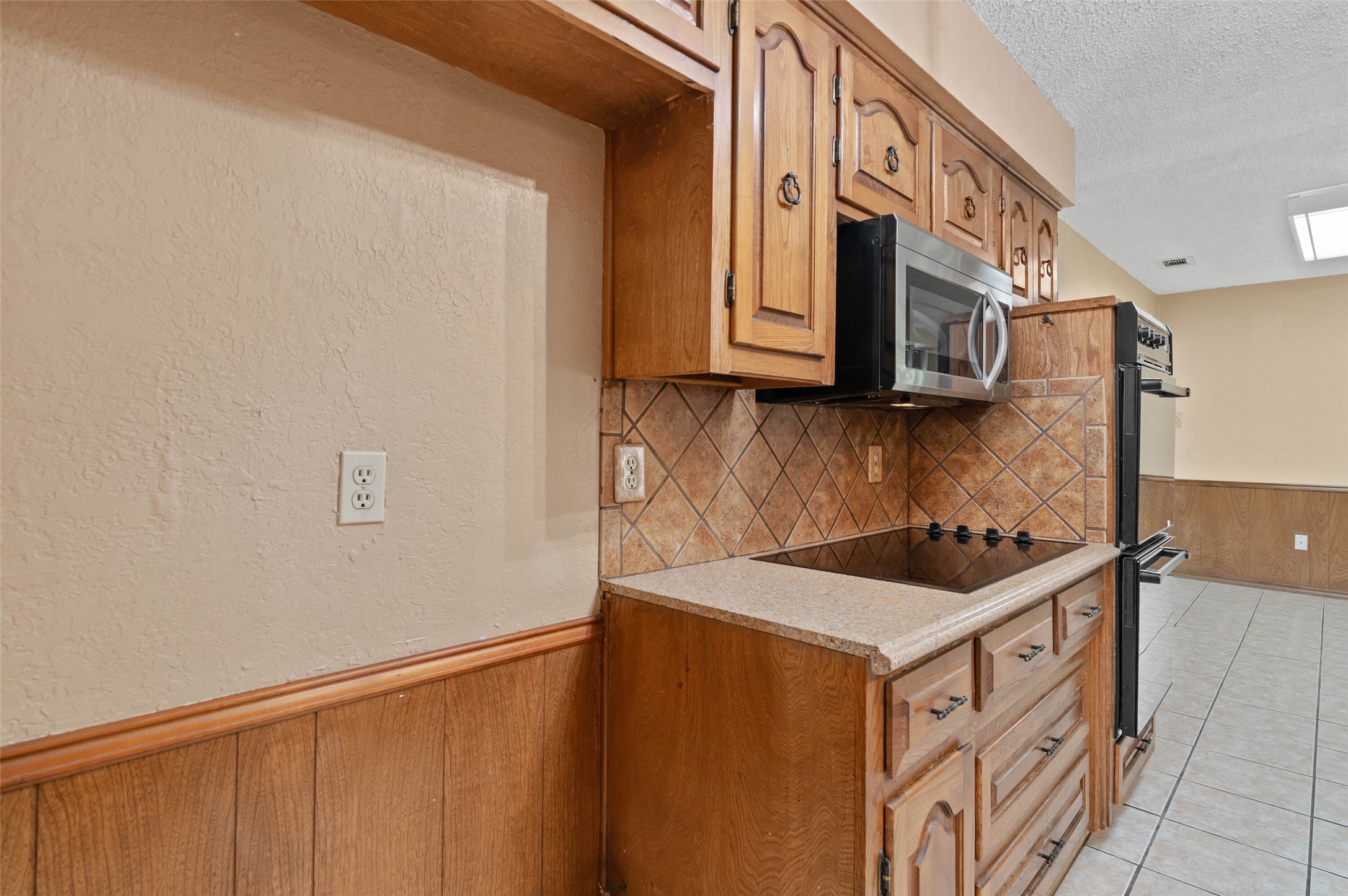 2005 Prince John Drive Grand Prairie TX 75050