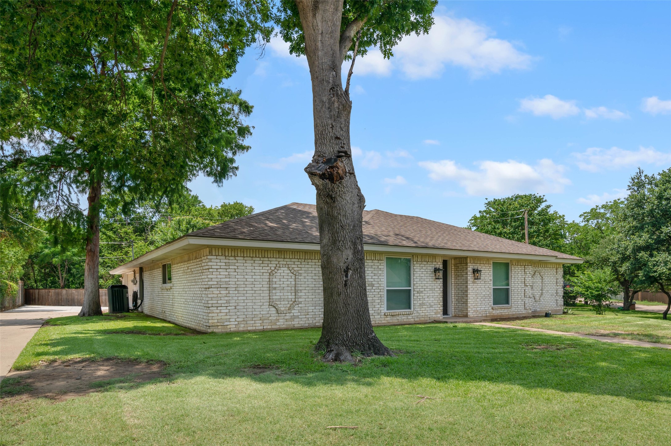 2005 Prince John Drive Grand Prairie TX 75050