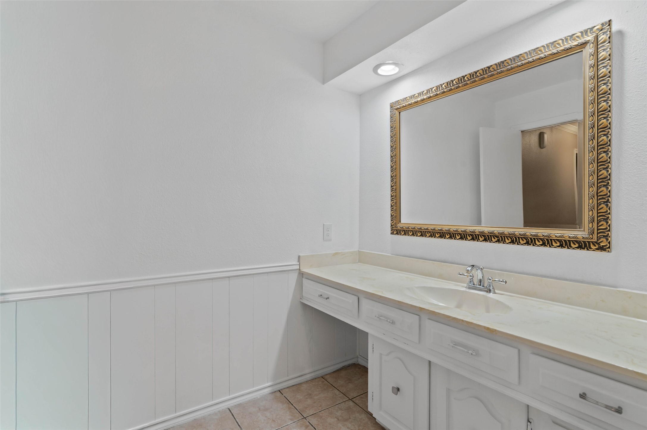 2005 Prince John Drive Grand Prairie TX 75050