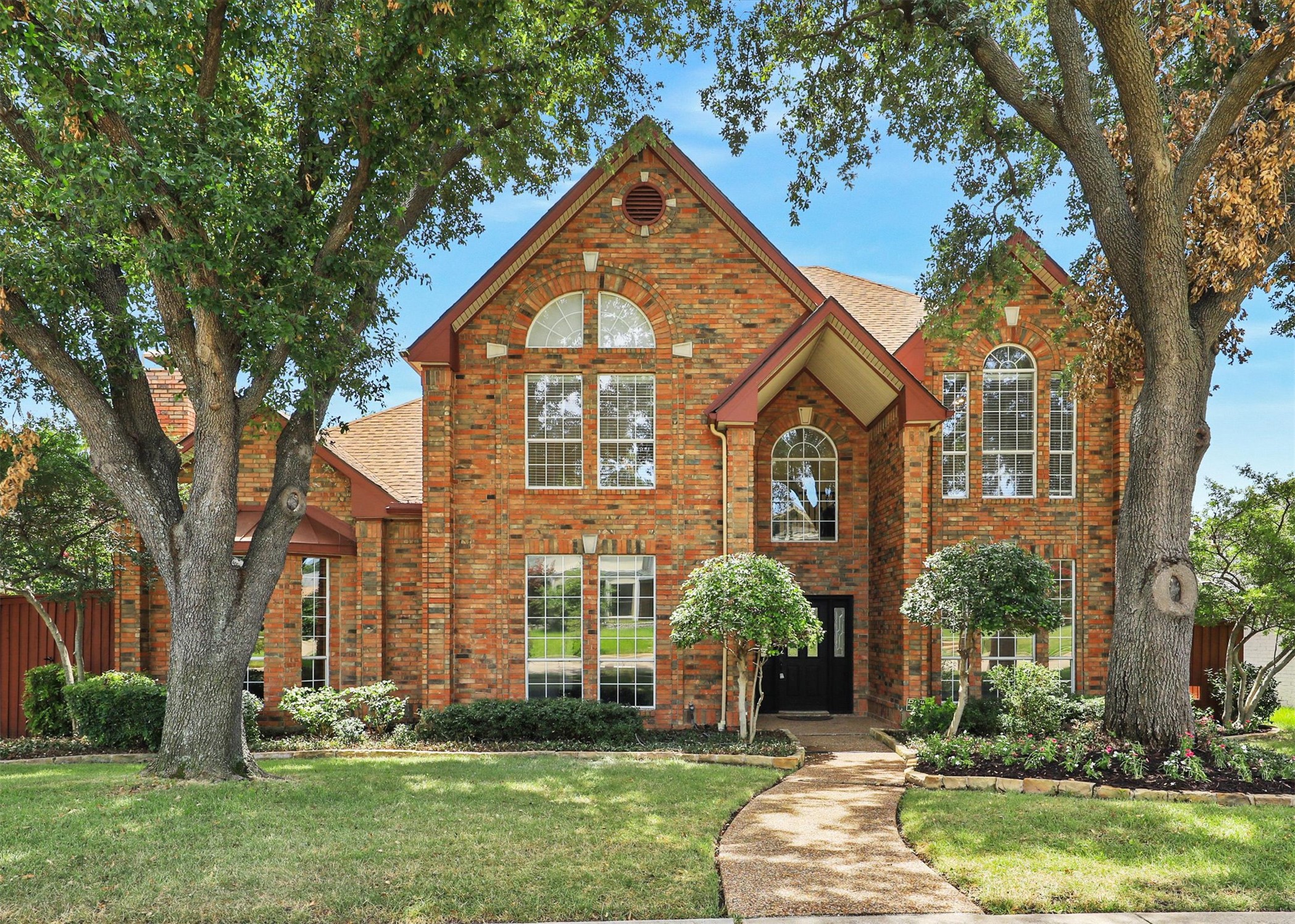2214 Burgundy Drive Carrollton TX 75006