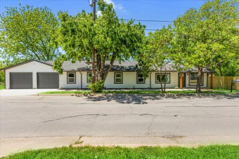 104 S Hawthorne Street Granbury TX 76048