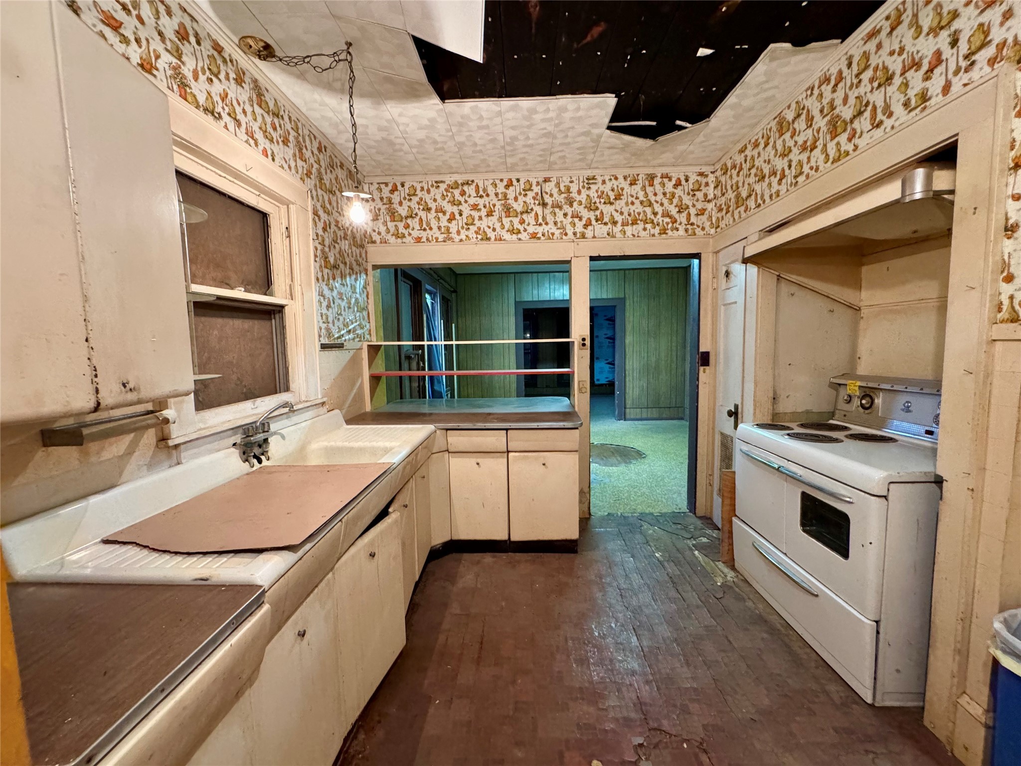 807 N Marable Street West TX 76691