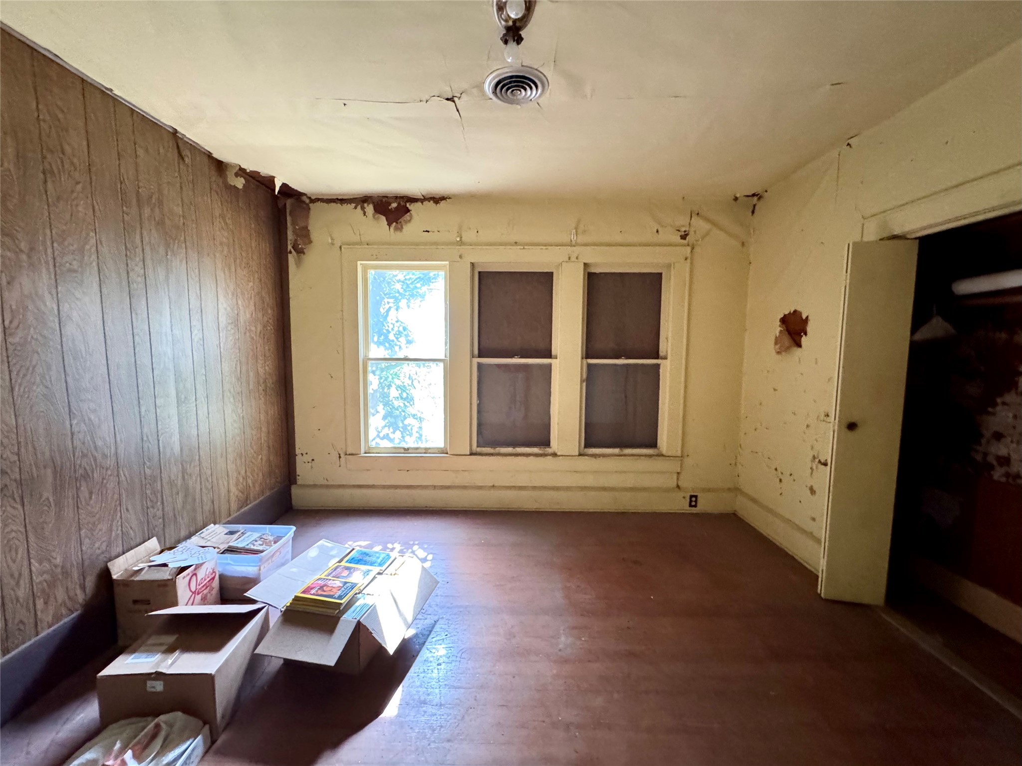 807 N Marable Street West TX 76691