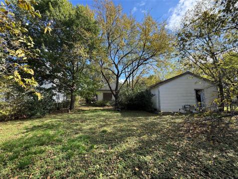 807 N Marable Street West TX 76691