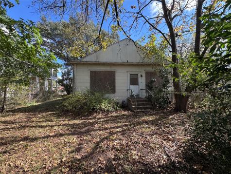 807 N Marable Street West TX 76691