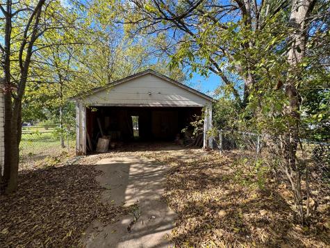 807 N Marable Street West TX 76691
