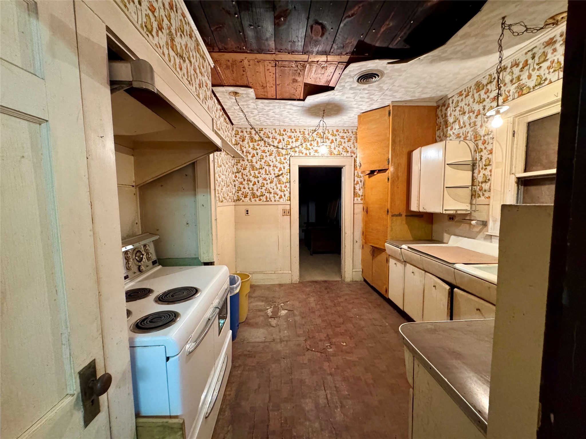 807 N Marable Street West TX 76691