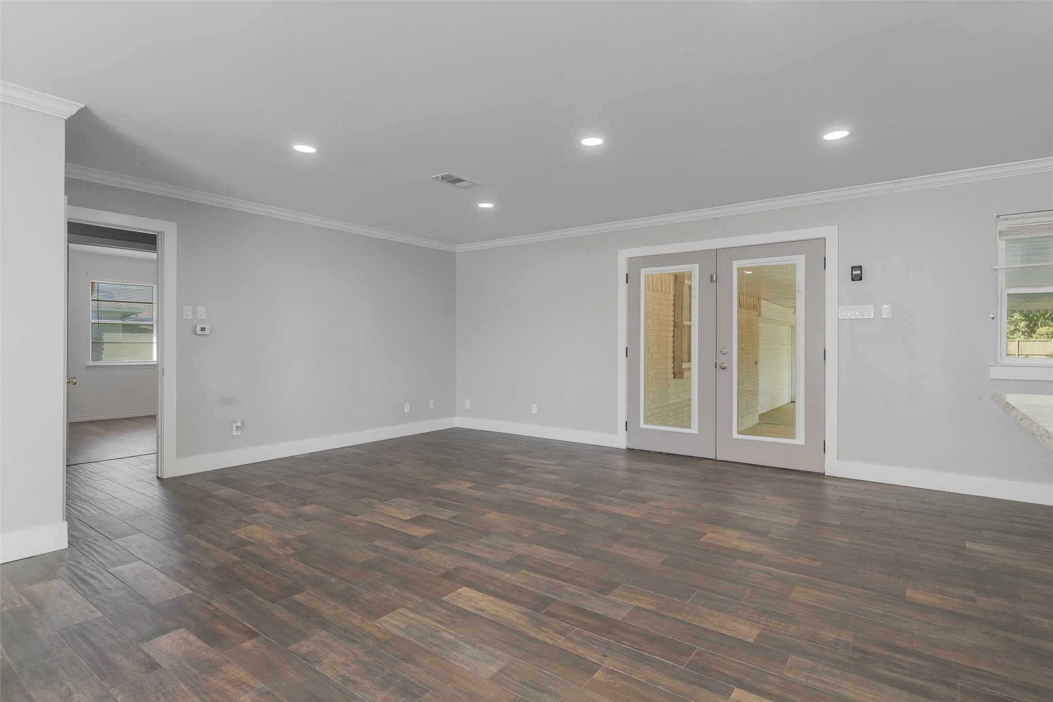 8461 Hunnicut Road Dallas TX 75228