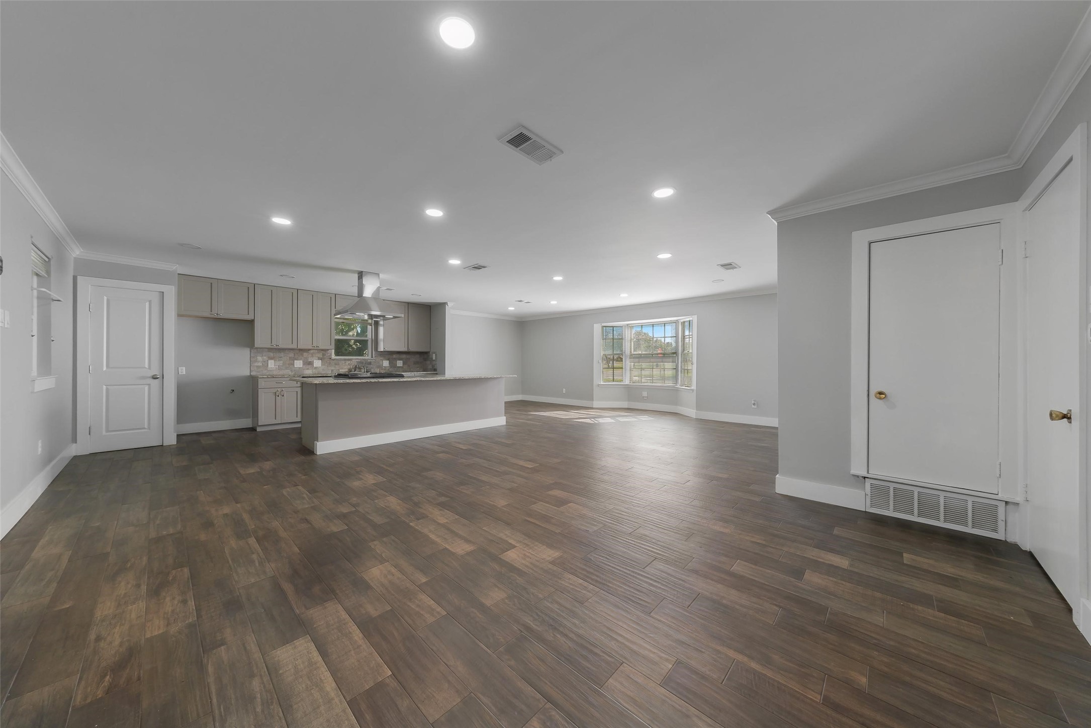 8461 Hunnicut Road Dallas TX 75228