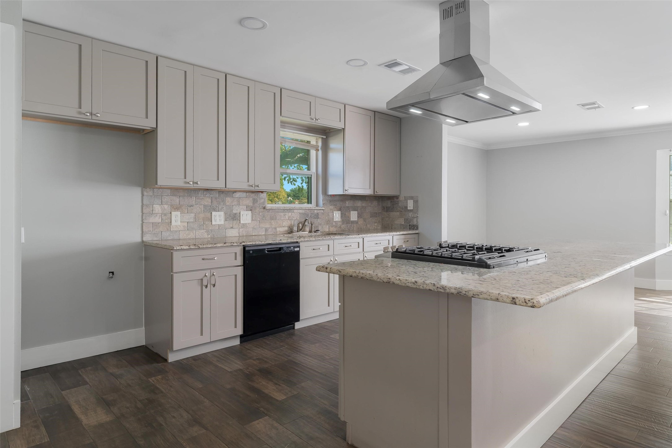8461 Hunnicut Road Dallas TX 75228