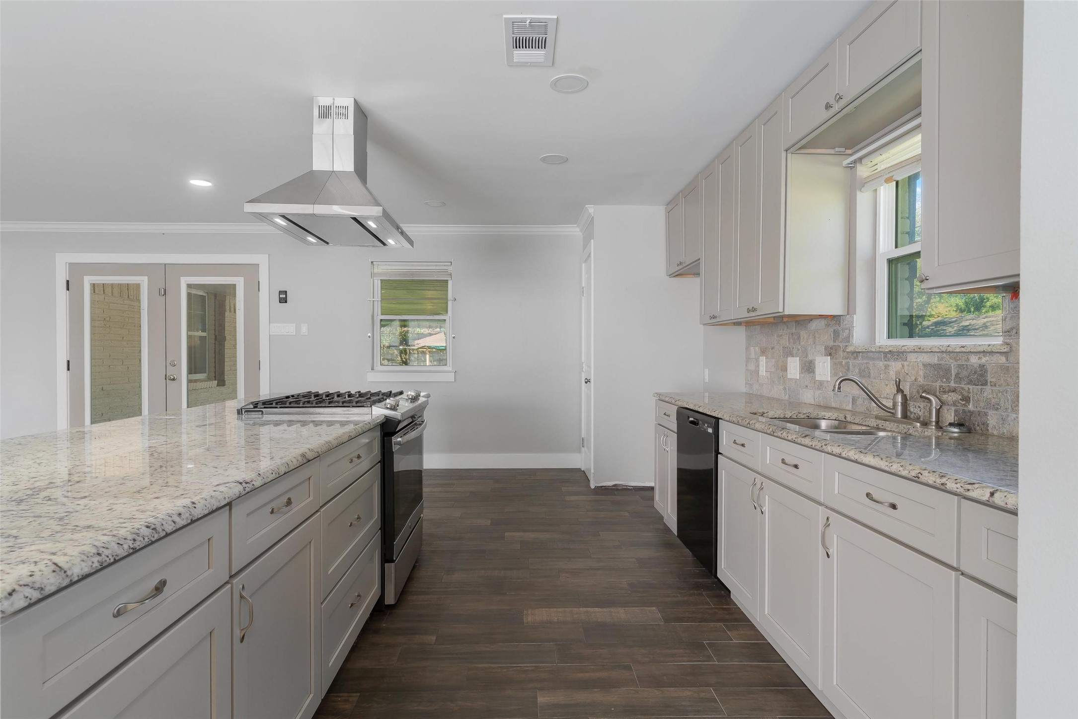 8461 Hunnicut Road Dallas TX 75228