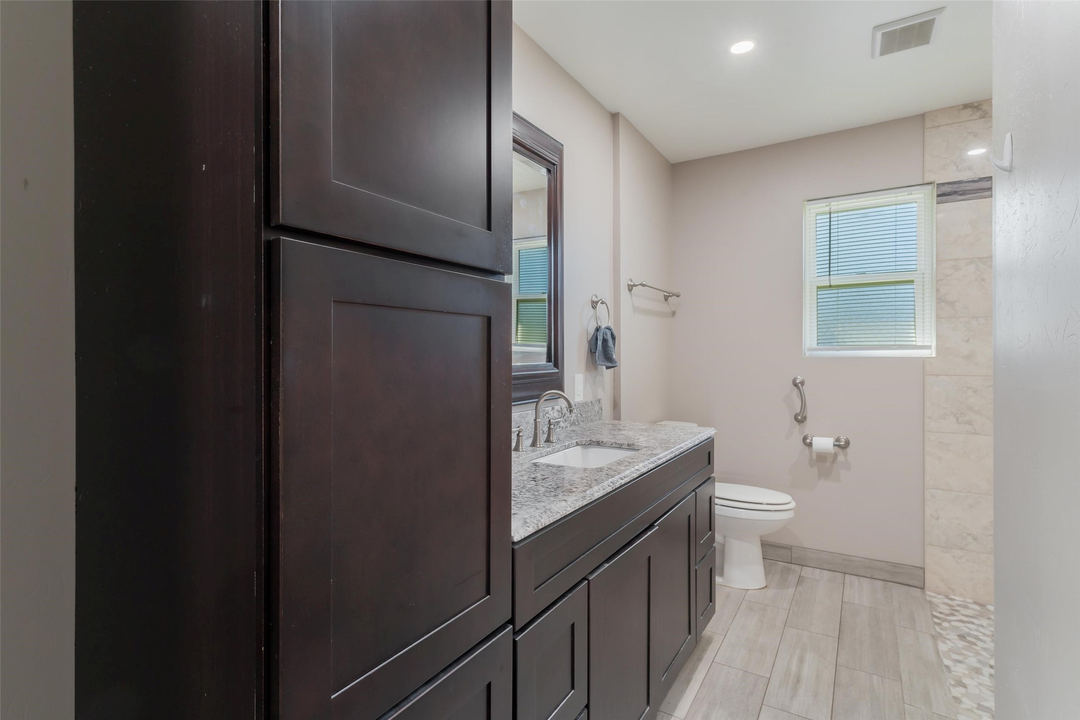 8461 Hunnicut Road Dallas TX 75228