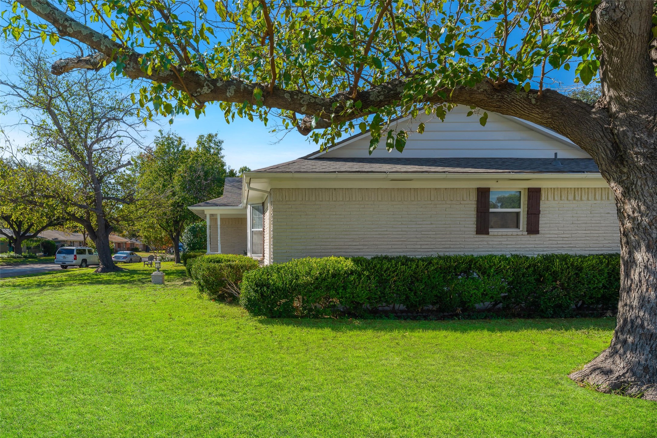 8461 Hunnicut Road Dallas TX 75228