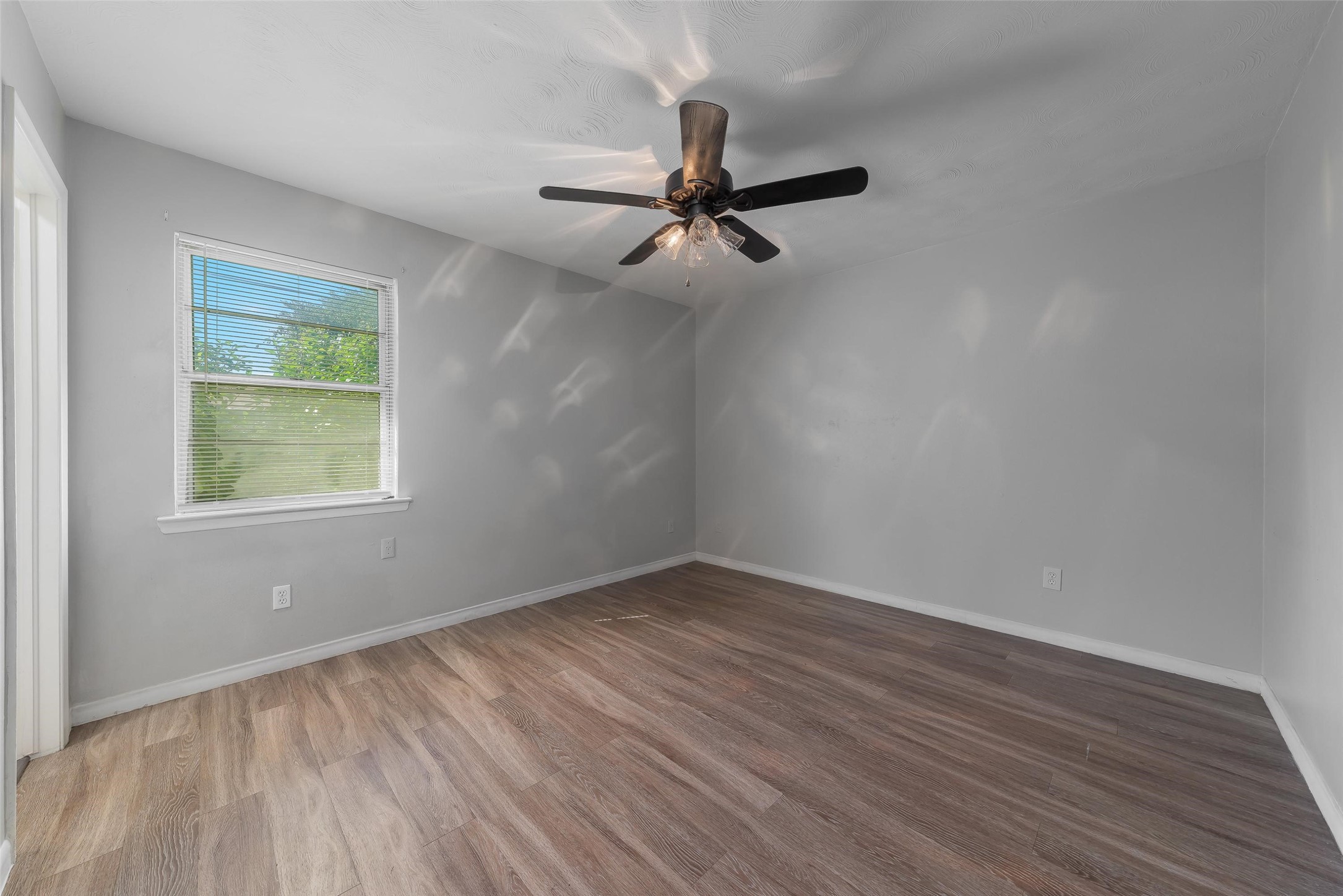 8461 Hunnicut Road Dallas TX 75228