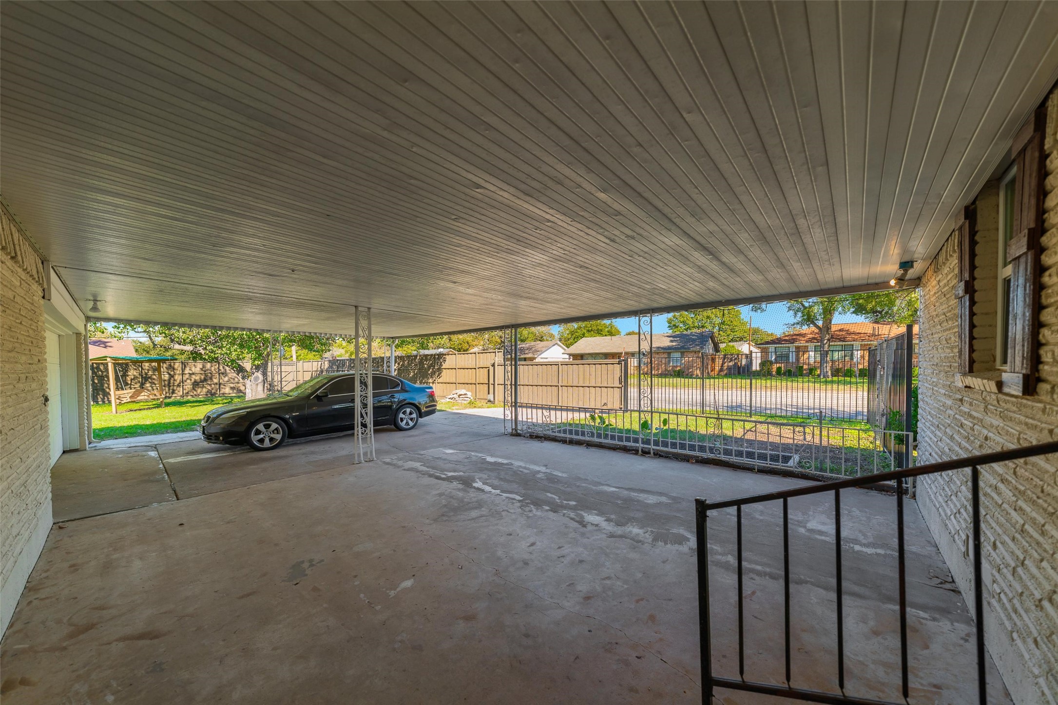 8461 Hunnicut Road Dallas TX 75228