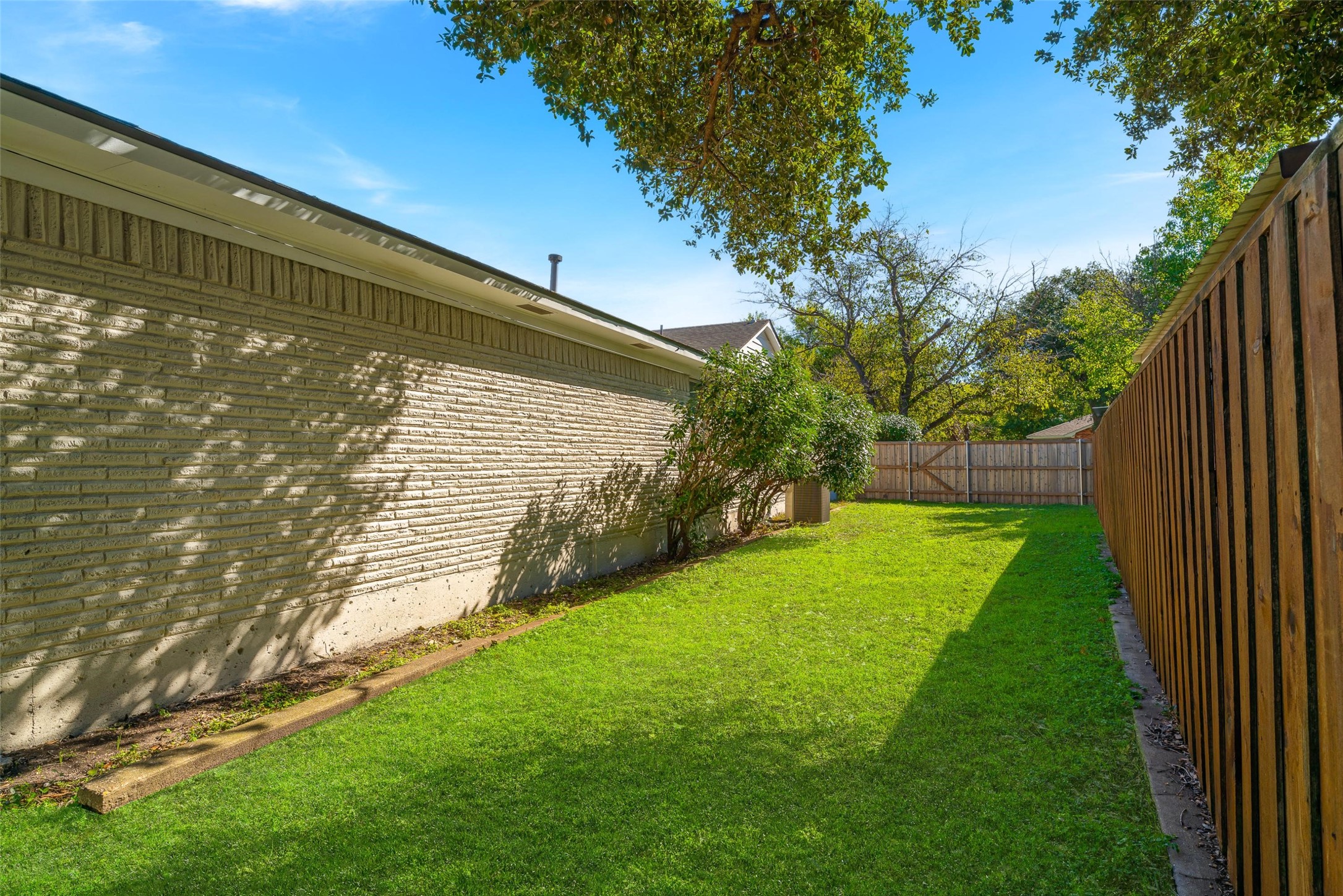 8461 Hunnicut Road Dallas TX 75228