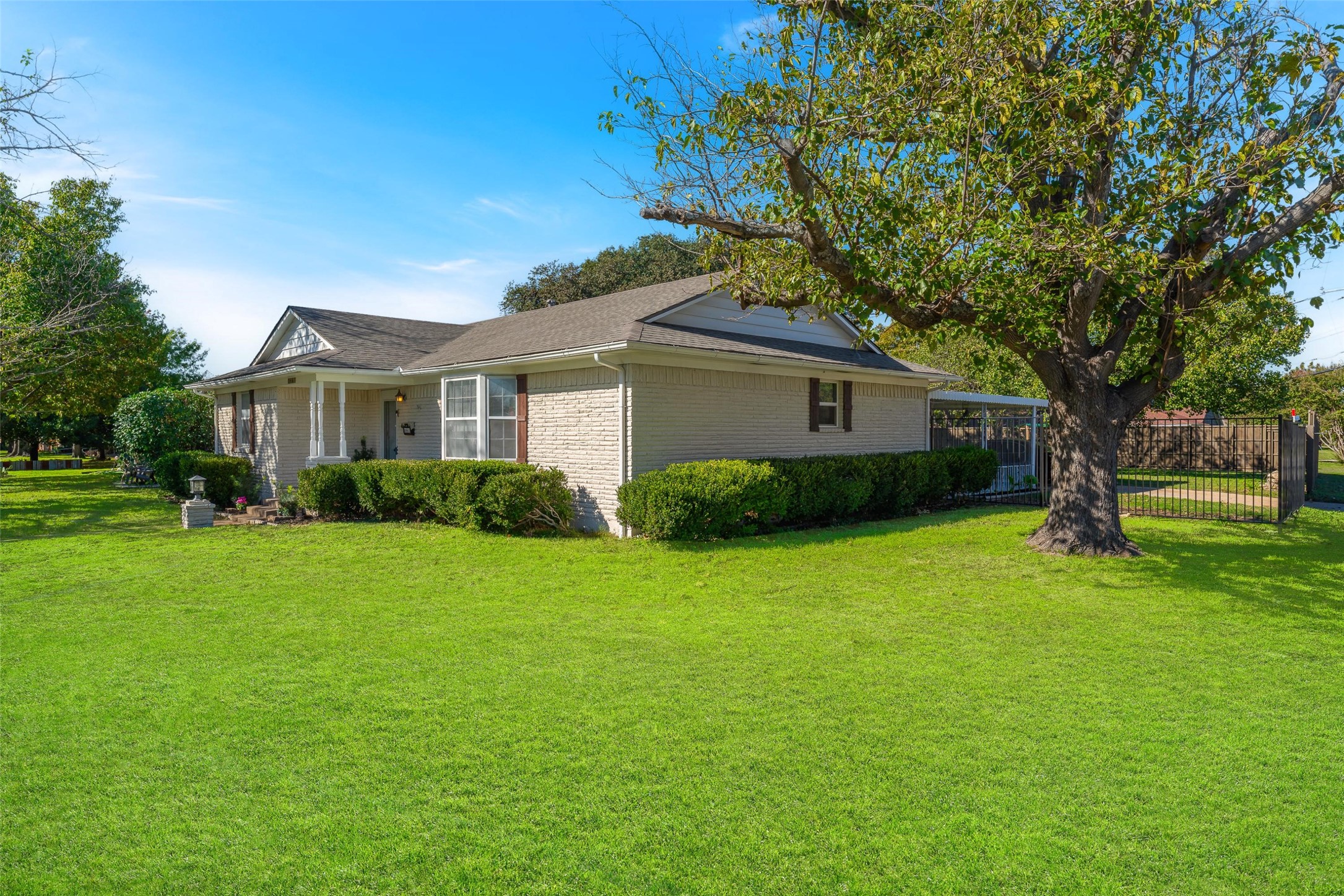 8461 Hunnicut Road Dallas TX 75228