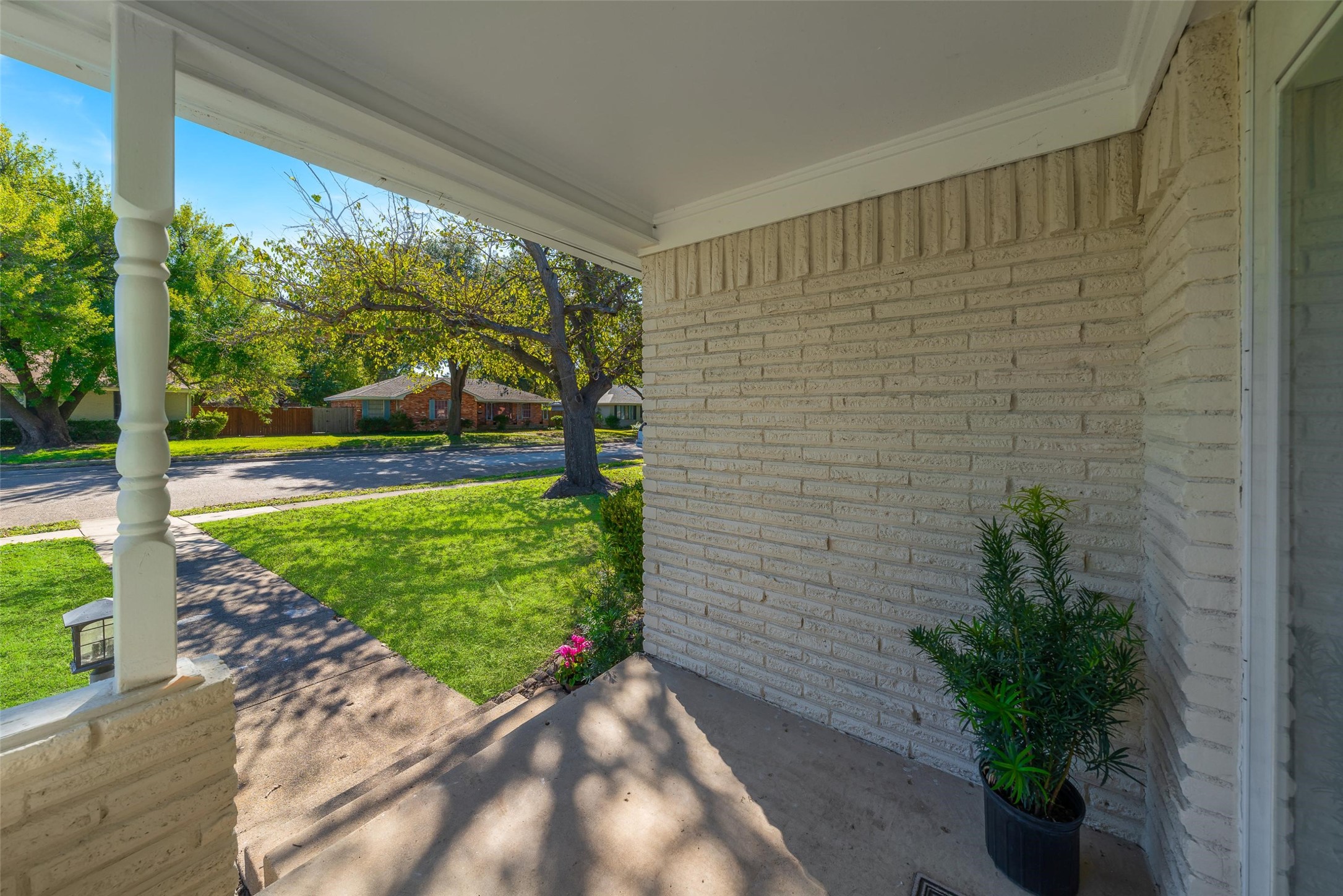 8461 Hunnicut Road Dallas TX 75228
