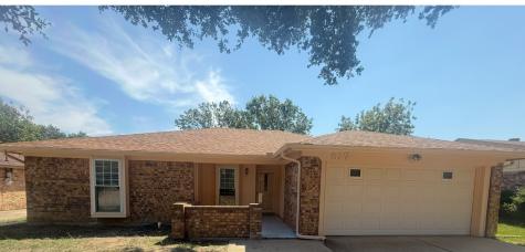 817 Lynne Lane Burleson TX 76028