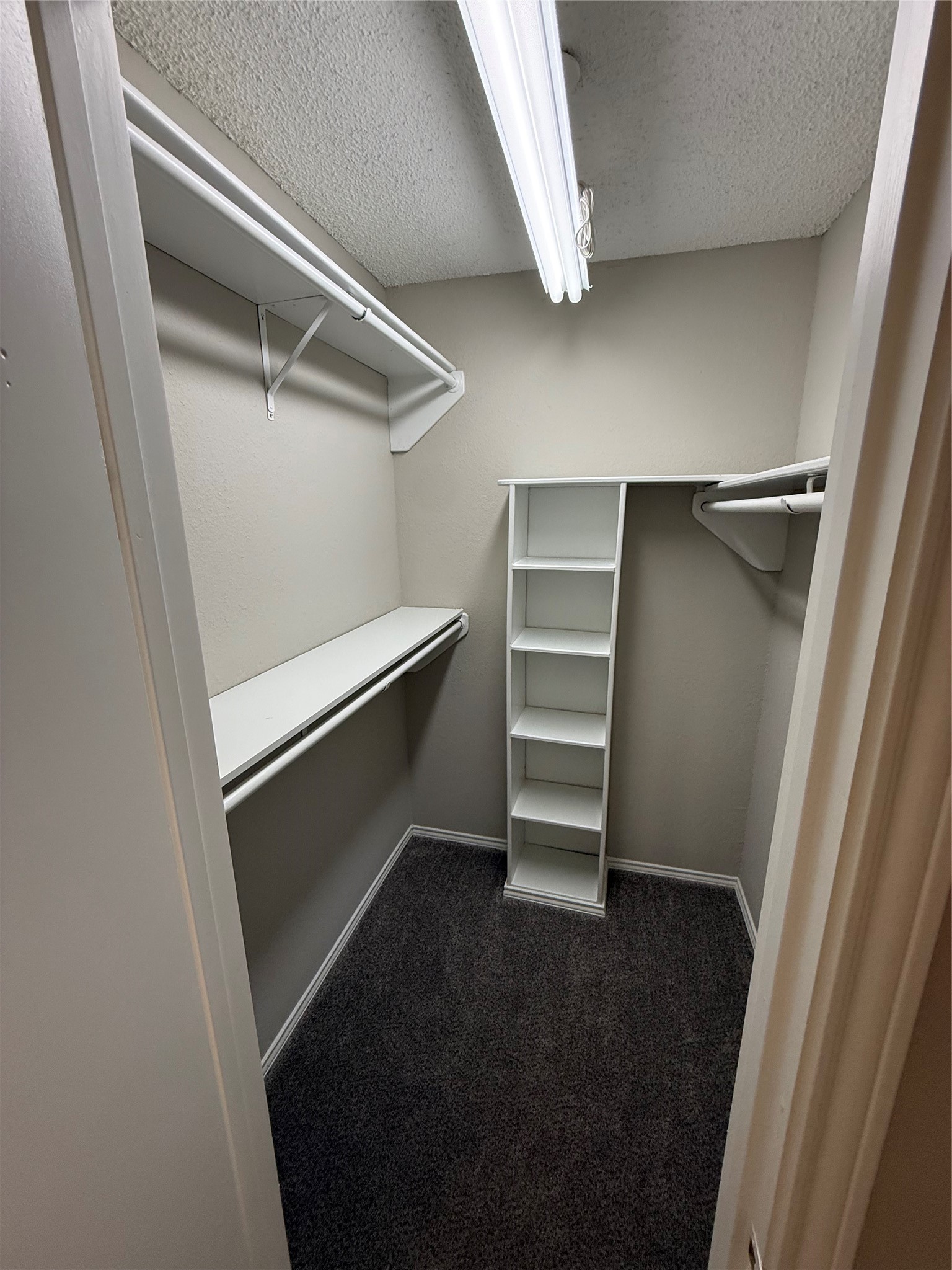 817 Lynne Lane Burleson TX 76028