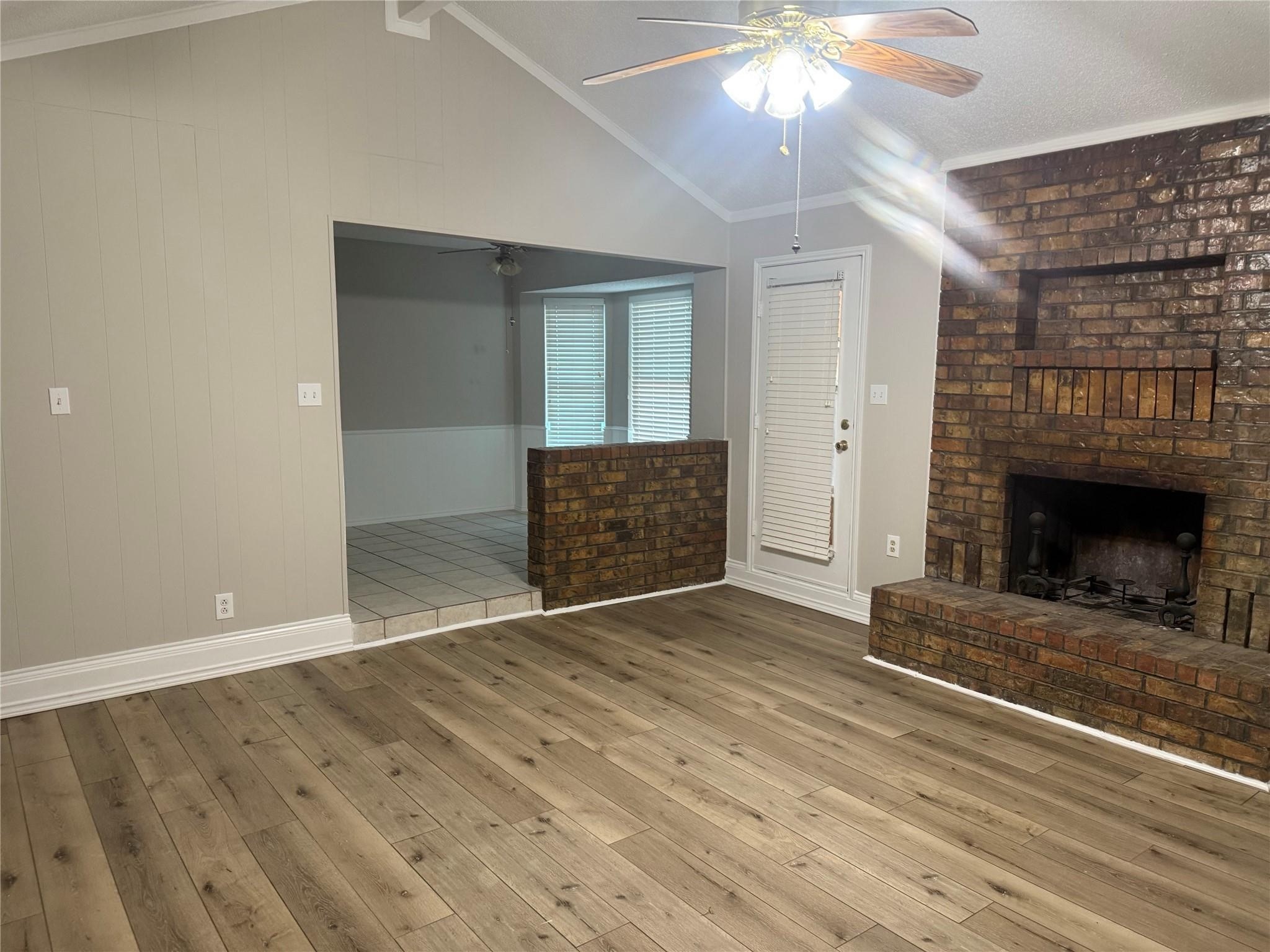 817 Lynne Lane Burleson TX 76028