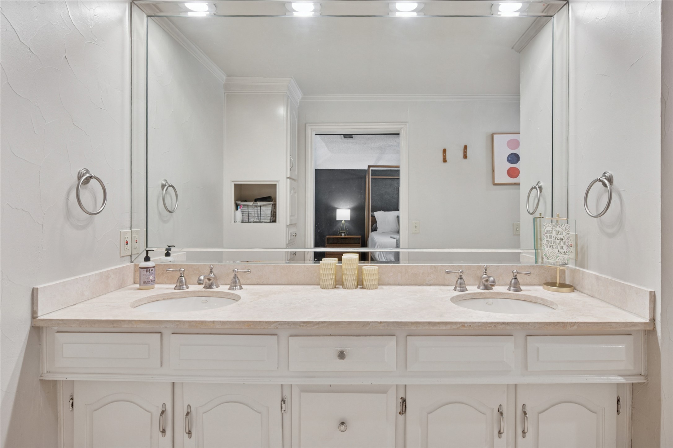2705 Prairie Creek Court Plano TX 75075