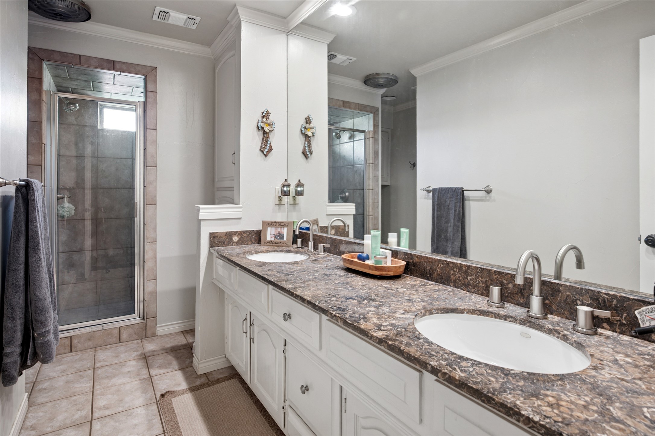 2705 Prairie Creek Court Plano TX 75075