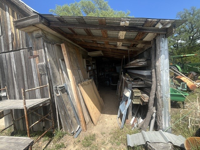 707 County Road 426 Purmela TX 76566
