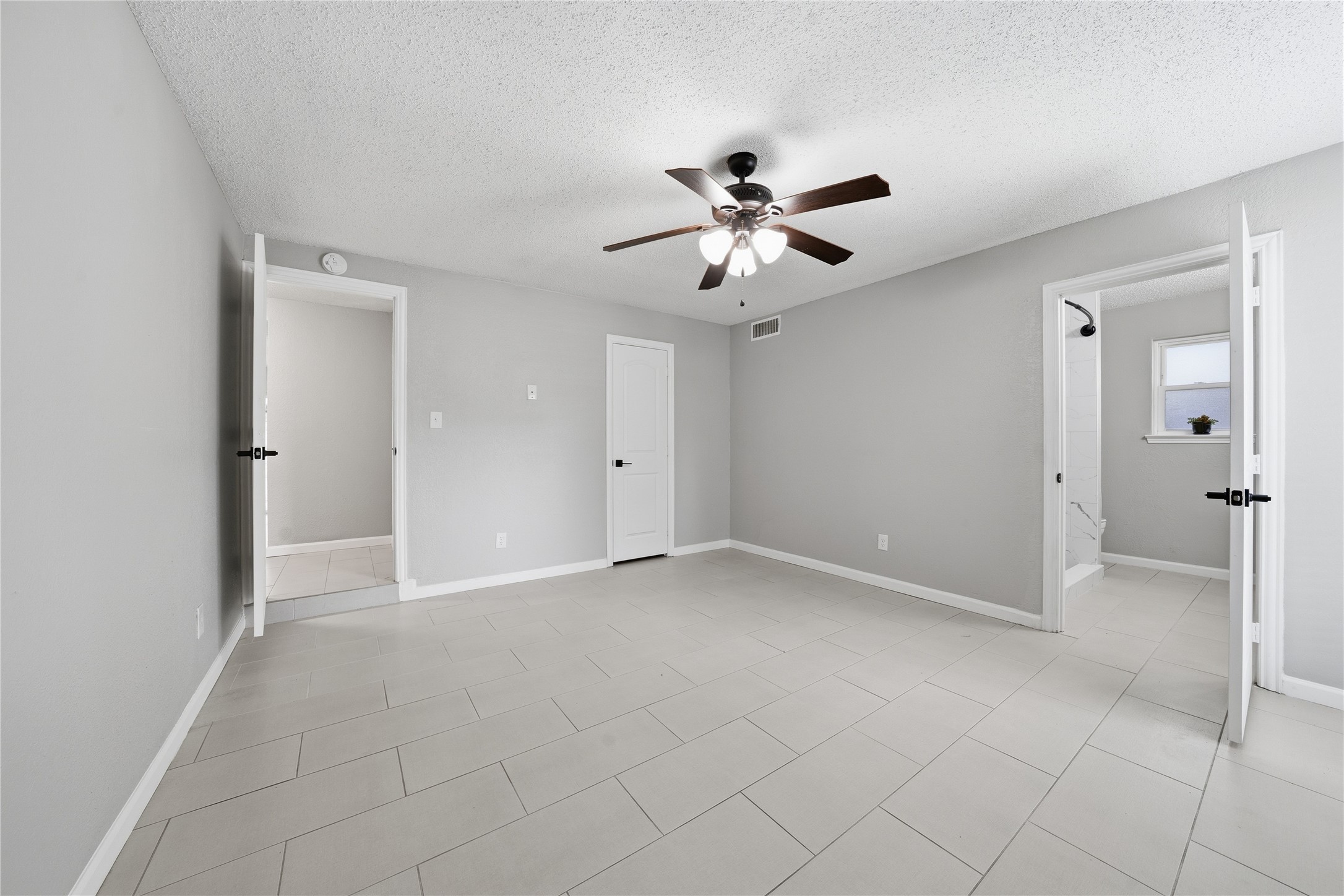 4723 Crest Drive Arlington TX 76017