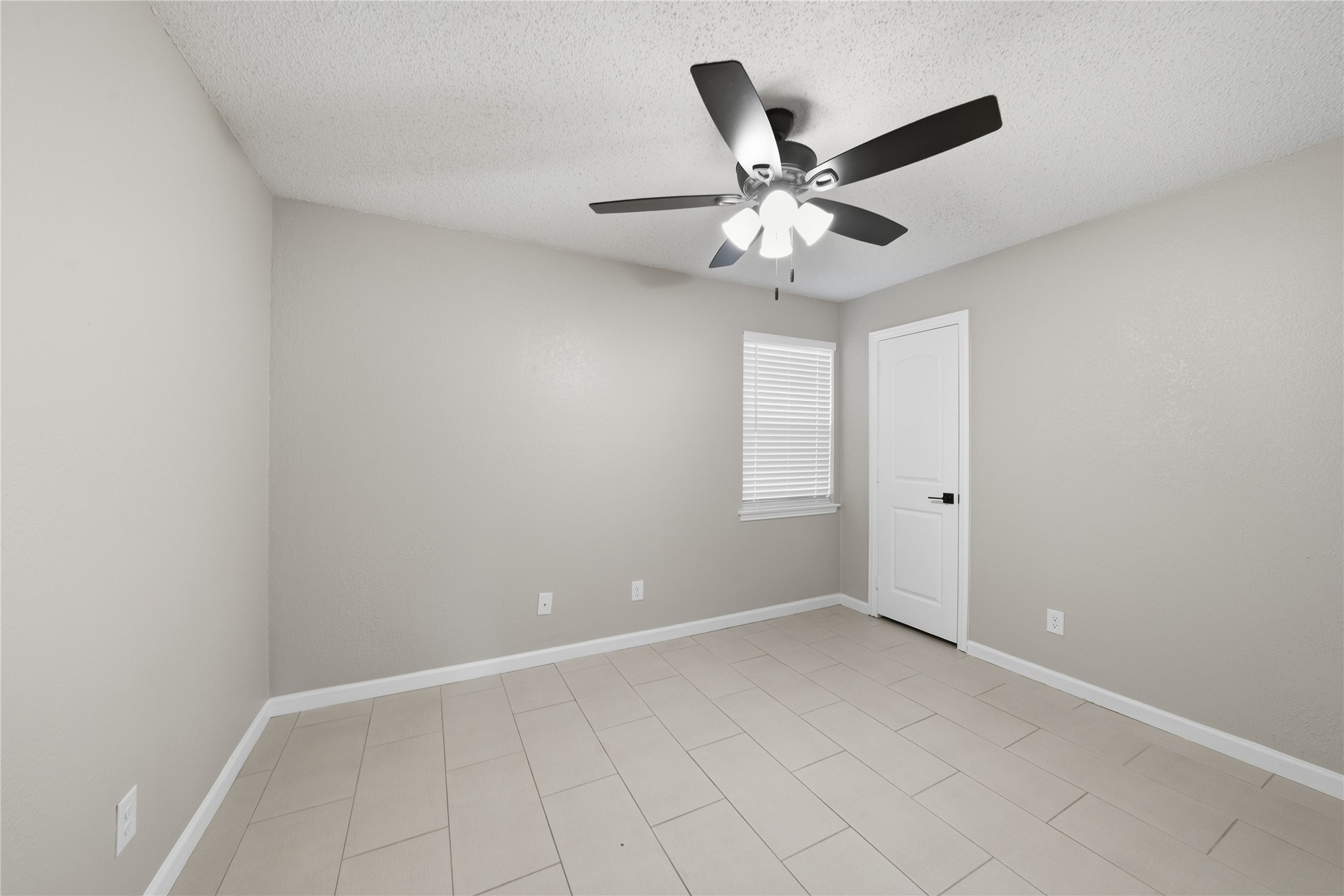 4723 Crest Drive Arlington TX 76017