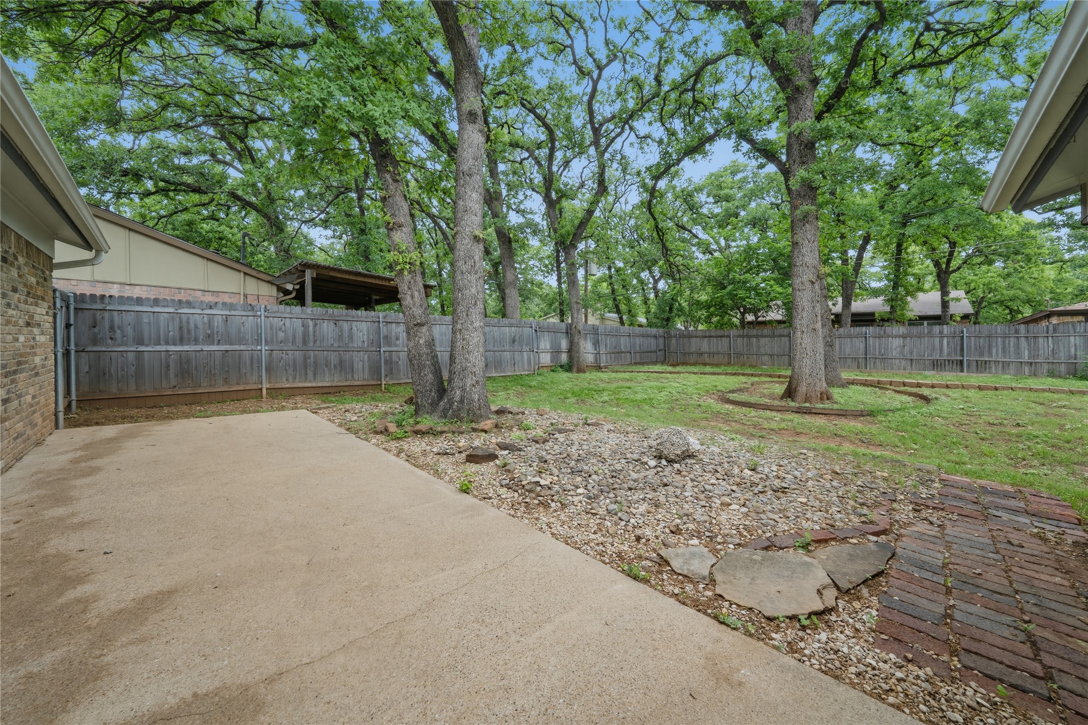 4723 Crest Drive Arlington TX 76017